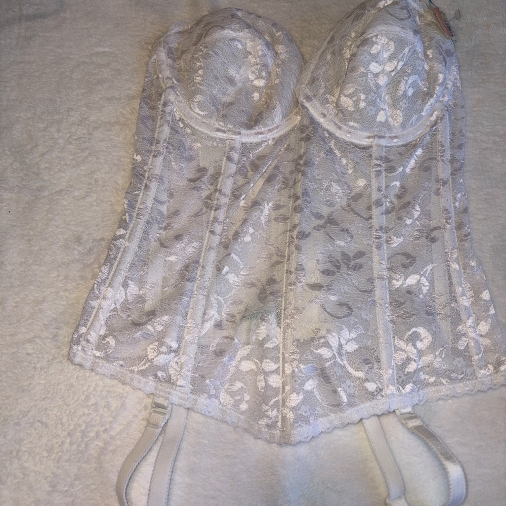 Vtg Carnival Bustier 32D White Strapless &‎ Underwire Style 313 NWT